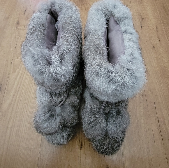 MICHAEL KORS 'NALA' SNOW BOOTS - Picture 7 of 14